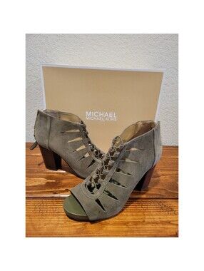 Michael Michael Kors Bootie Elsie Cut-Out Lace Up Sandle Ankle Sz 7M Suede Green